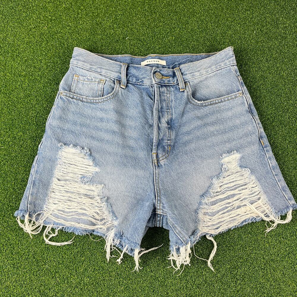PacSun Light Washed Denim Button Up Distressed 90s Girlfriend Shorts Sz 27
